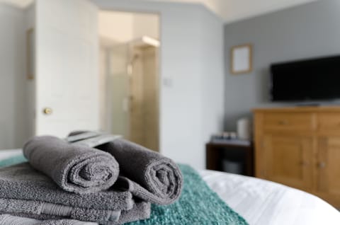 Family Triple Room | Free WiFi, bed sheets