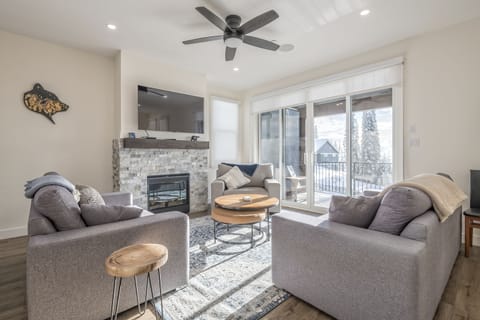 Blue Ridge Retreat is a cozy, modern duplex that is perfect for Families 