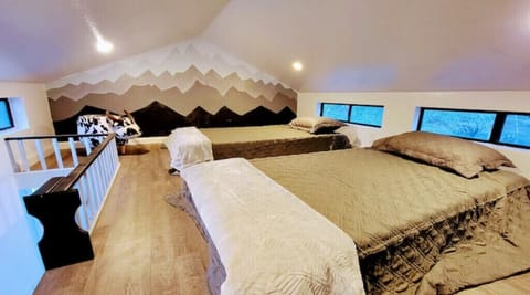 Loft bedroom, sleeps 2