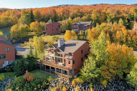 Offering true ski-in/ski-out access, breathtaking panoramic views of Mount Washington, and premium amenities