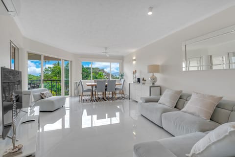 Open living. Fully air-conditioned