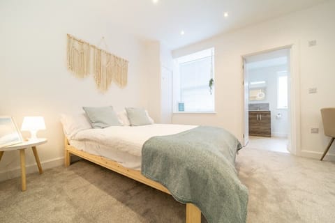 One Bedroom Ground Floor Apartment