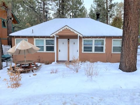 Beautiful 1 Bedroom Cabin.This Photo is taken during the snowing season. This is a Private Cabin . The Left door lead you to the entrance of the cabin. There is a shared common wall.