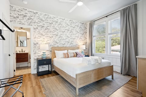 Welcome to The Ariston - Room 34!