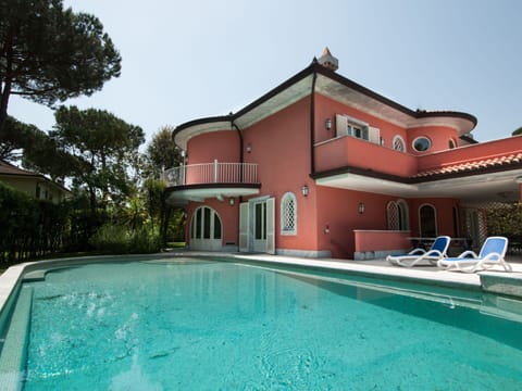 Activities, Building Exterior, Pool, Spring, Summer, Wellness