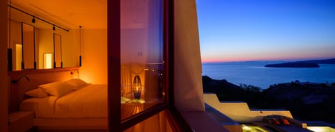 Superb Suite with Private Pool - Hot Tub and Sea View | 1 bedroom, premium bedding, minibar, in-room safe