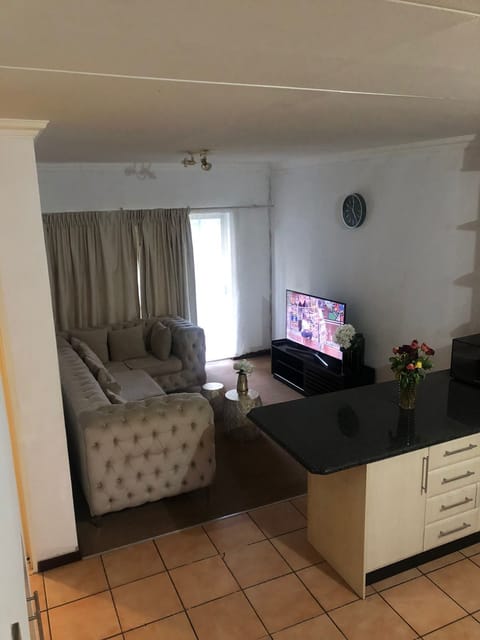 Apartment | Living area | TV