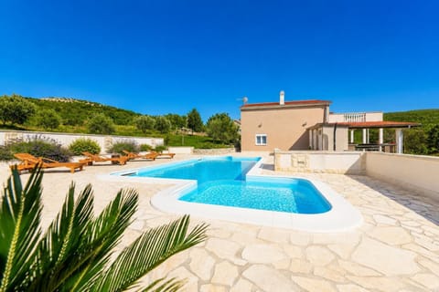 Beautiful villa with private pool and terrace