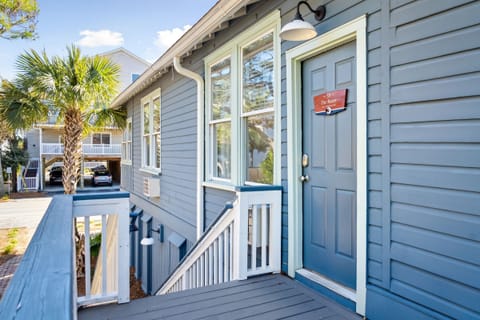 Welcome to The Racer - Room 35!