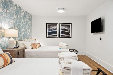 Welcome to The Coronado - Room 11!