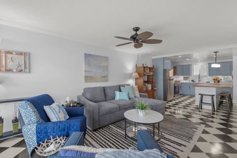 Let this be your home away from home, with brand new furnishings and coastal decor