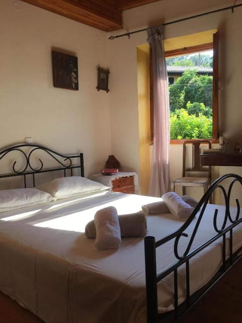 House | 1 bedroom, iron/ironing board, free WiFi, bed sheets