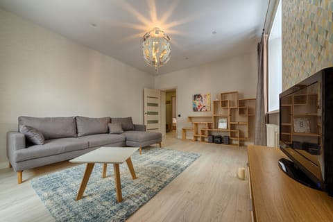 Apartment | Premium bedding, desk, laptop workspace, soundproofing