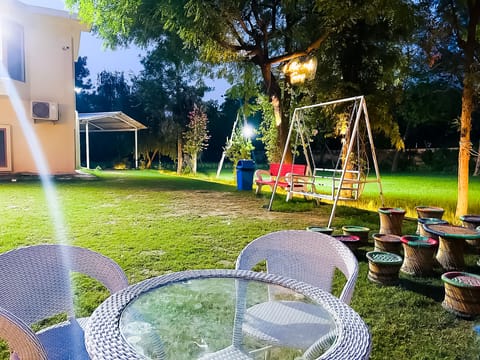 Villa | Garden view
