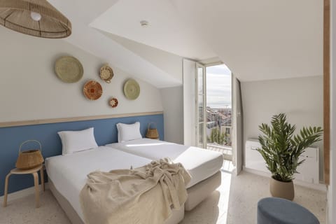 Deluxe Apartment, 1 Bedroom, Terrace (4 people) | 1 bedroom, in-room safe, desk, laptop workspace