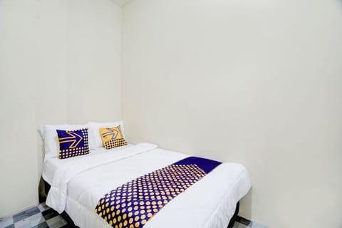 Double Room | Laptop workspace, WiFi (free), bed sheets