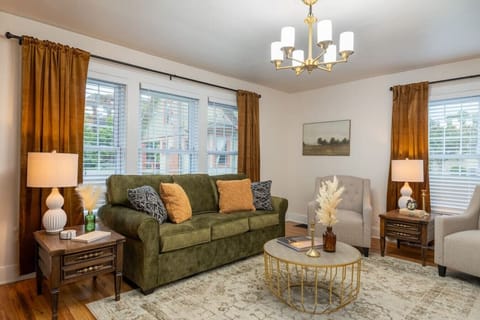Spacious living room