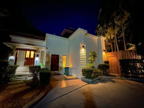 Lily Villa Stunning Villa With A Beautiful Pool (4861)