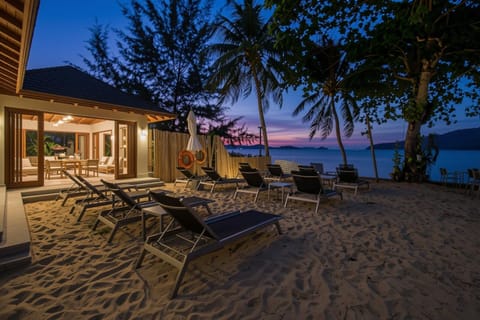 Beachfront A403 Seaview Studio (11016)