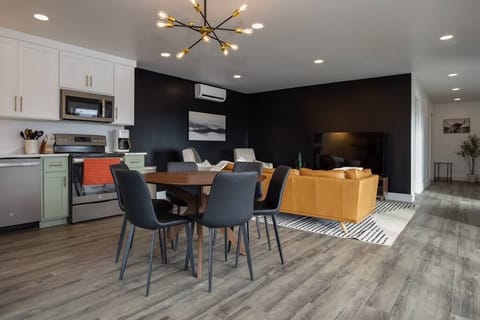 7ce854cc-c401-4fac-8a1a-fd190a21cd61