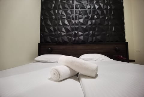 Basic Room | Desk, rollaway beds, free WiFi, bed sheets