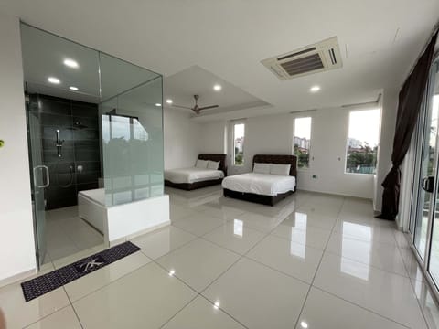 Family Bungalow, 5 Bedrooms, Pool Access | Iron/ironing board, free WiFi, bed sheets