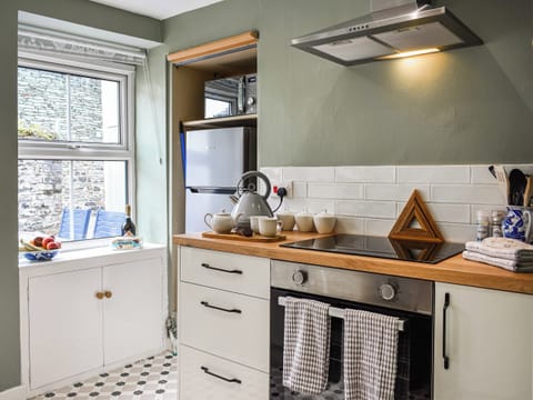 Kitchen | Pitcairn Retreat- Pitcairn Cottage - Pitcairn Retreat, Keswick