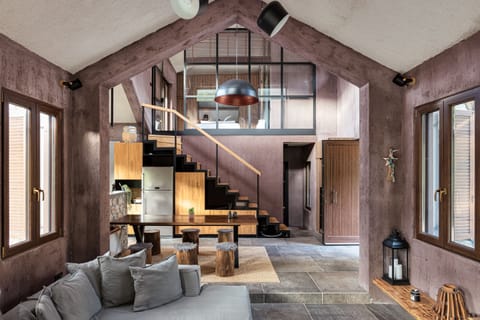 Chalet | Living area | 45-inch Smart TV with satellite channels, fireplace, Netflix