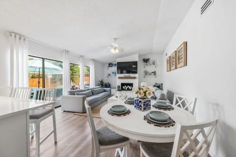Dinning Table