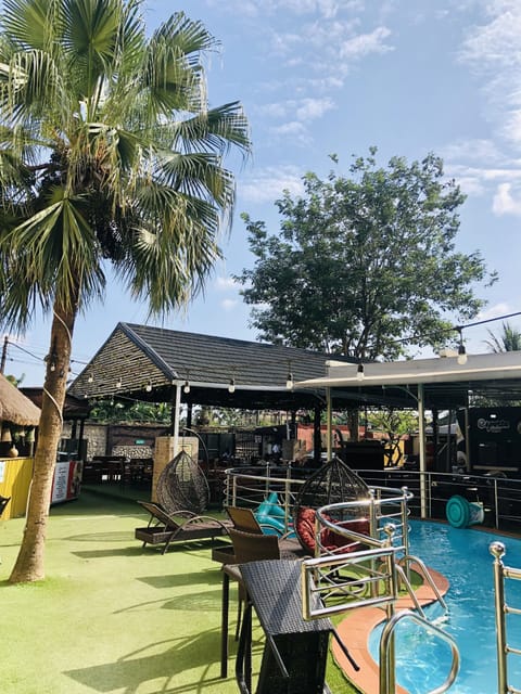 Poolside bar