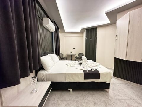 Economy Triple Room | Individually decorated, individually furnished, free WiFi