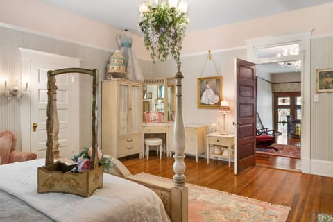 Deluxe Room | Individually decorated, individually furnished, free WiFi, bed sheets