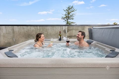 From exploring city streets to soaking under the stars. 🌌 The perfect end to an adventurous day is waiting for you in our rooftop hot tubs. Unwind, raise a glass, and let the bubbles do the rest.