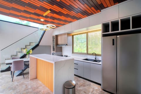 Luxury Villa | Private kitchen | Dining tables