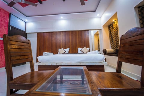 Superior Room | In-room safe, soundproofing, free WiFi