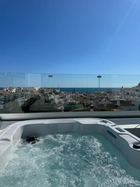 Panoramic Room, Ocean View | Private spa tub