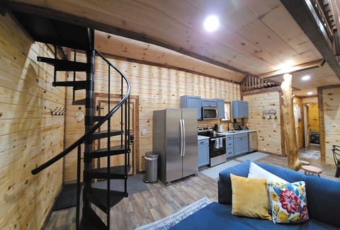 Open Floor plan to loft area