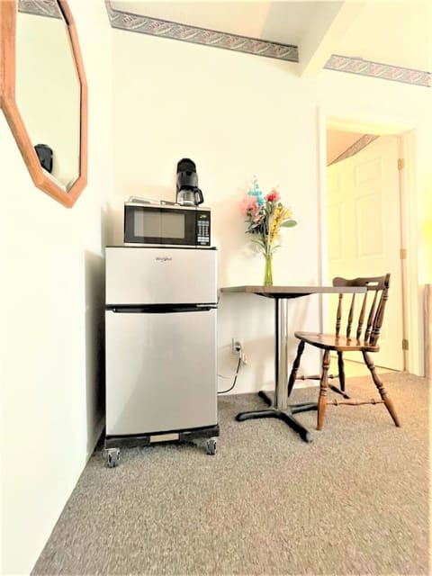 Fridge, Freezer, Microwave, Coffee