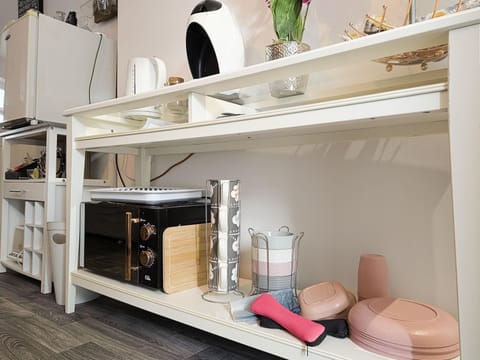 Portway Nook - 1 Bedroom Studio - Bishopston (5655)