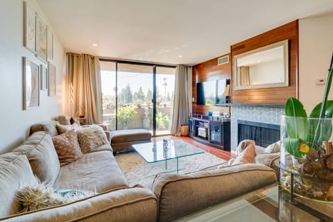 Los Angeles Vacation Rental | 2BR | 1BA | 1,564 Sq Ft | Step-Free Access
