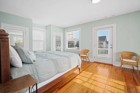 Bedroom 3 - King / Sofa