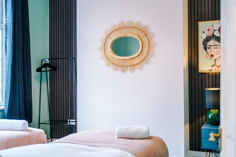 5 bedrooms, free WiFi, bed sheets