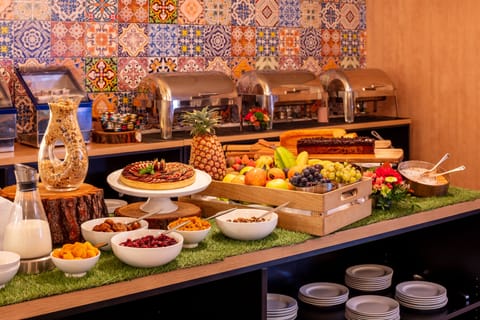 Daily buffet breakfast for a fee