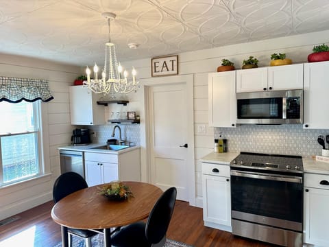 9d54965d-ebe8-470b-9751-40eead61390a