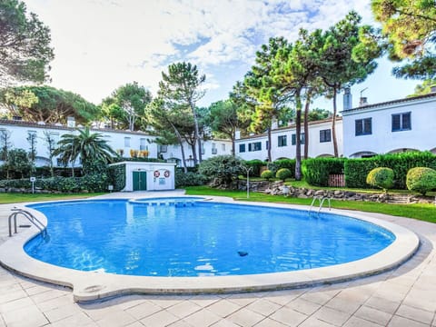 Swimming Pool, Resort, Hacienda, Landscaping, Estate, Leisure, Hotel, Eco Hotel, Courtyard, Yard