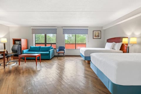 Studio Suite, 2 Double Beds, Non Smoking | Premium bedding, desk, free WiFi, bed sheets