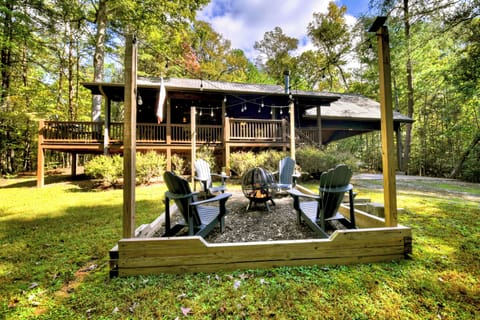 Gather around the firepit for s’mores, laughter, and unforgettable mountain evenings
