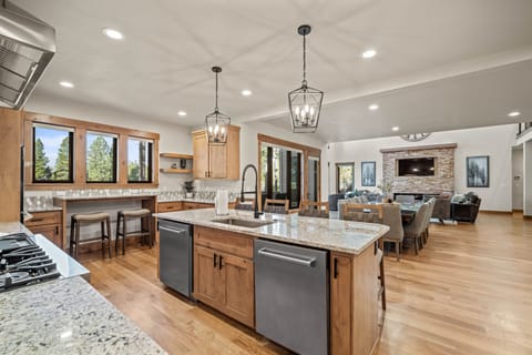 56826 Dancing Rock Loop-14