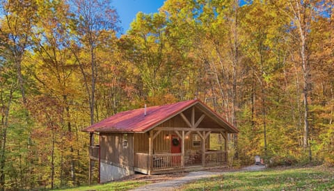 Experience a romantic hilltop cabin surrounded by serene woodlands. Cozy, secluded, and perfect for a peaceful couple’s getaway