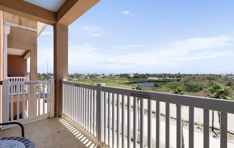 Patio Views to the East for sunrise and West for sunset